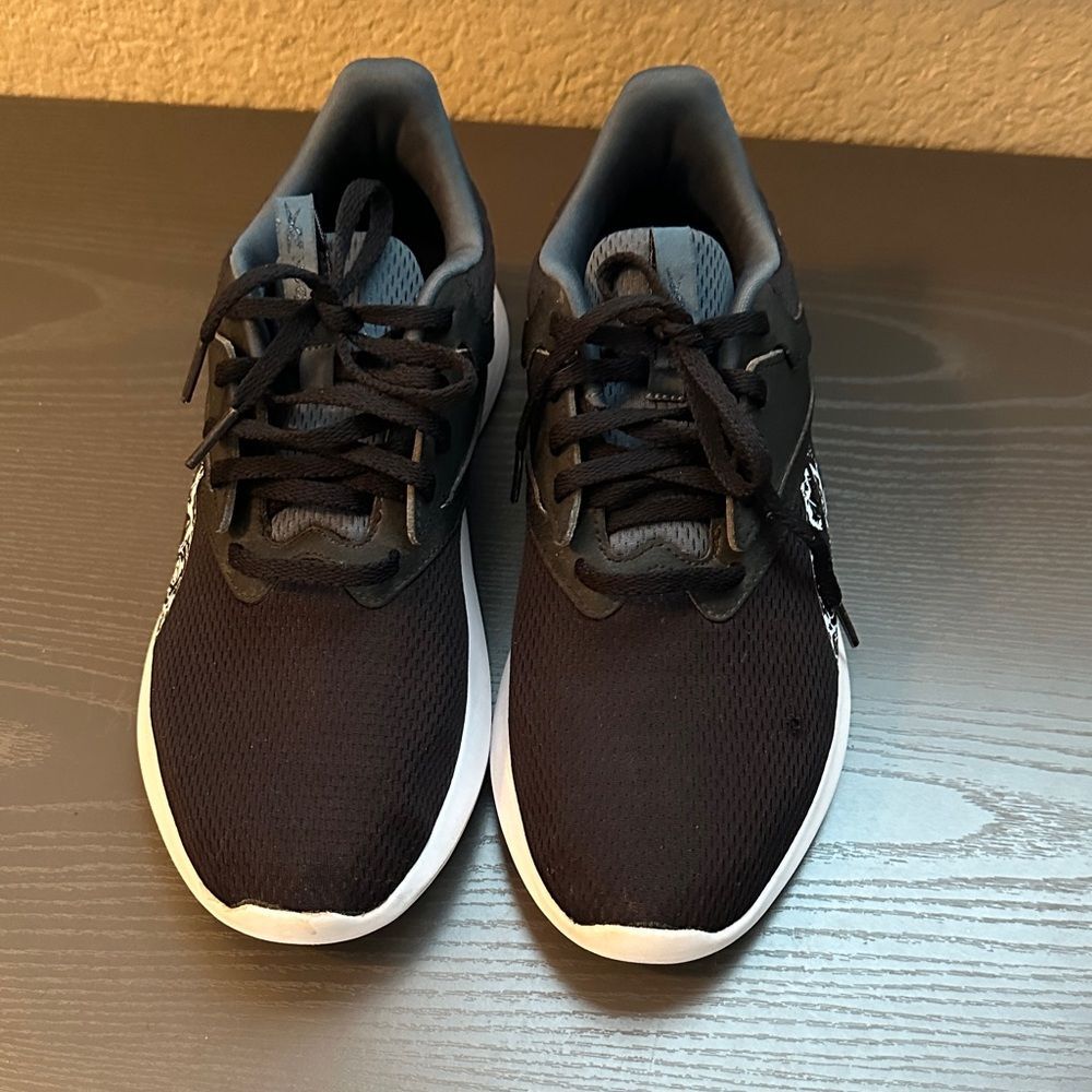 Reebok Black and White Athletic Comfort Shoes Ortholite Comfort Footbed Size 9